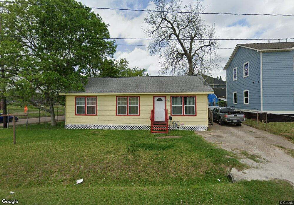 4421 Linn St, Houston, TX 77026 - photo 1