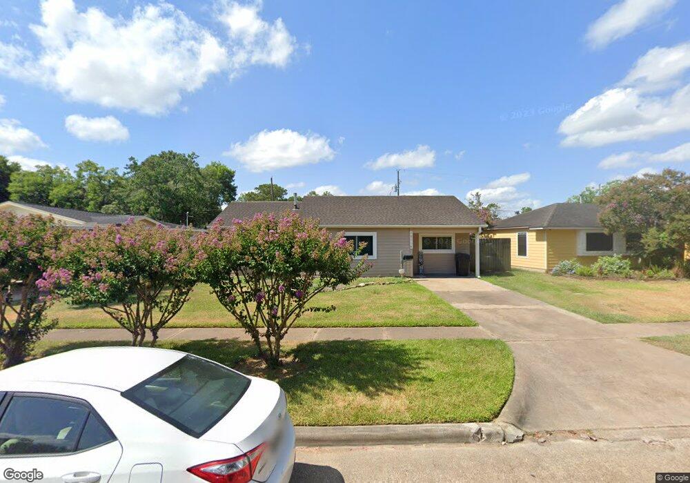 10118 Glenmawr Dr, Houston, TX 77075 - photo 1