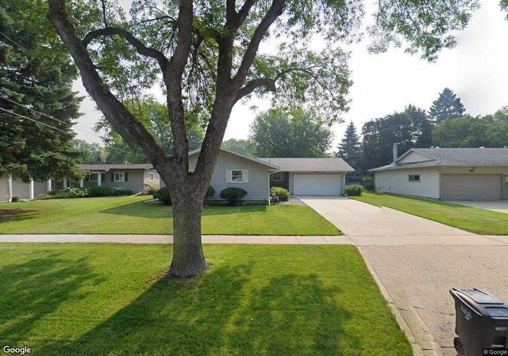 2313 Evergreen Rd N, Fargo, ND 58102 - photo 1