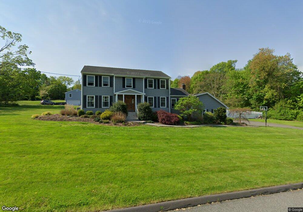 5 Skating Pond Rd, Trumbull, CT 06611 - photo 1