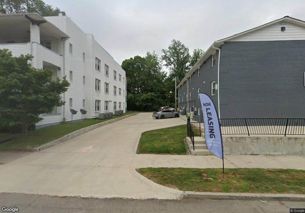 611 W Charles St, Muncie, IN 47305 - photo 1