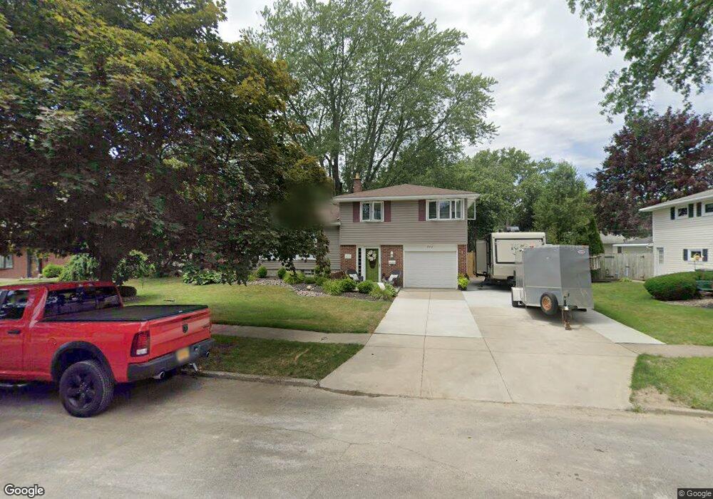 822 Sun Valley Dr, North Tonawanda, NY 14120 - photo 1