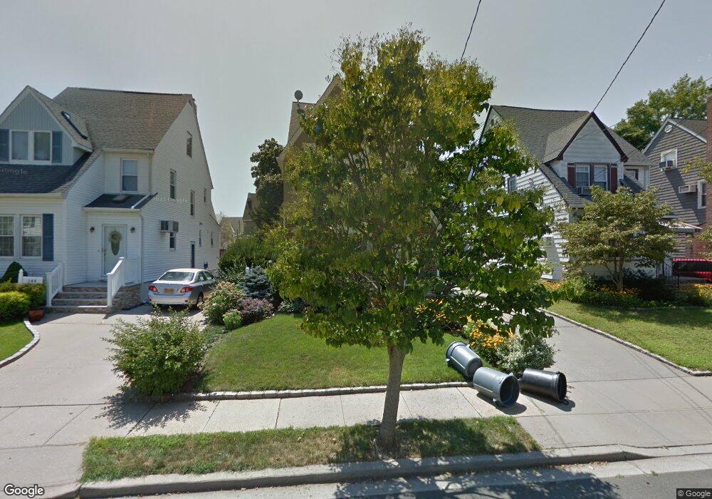 140 Locust St, Valley Stream, NY 11581 - photo 1