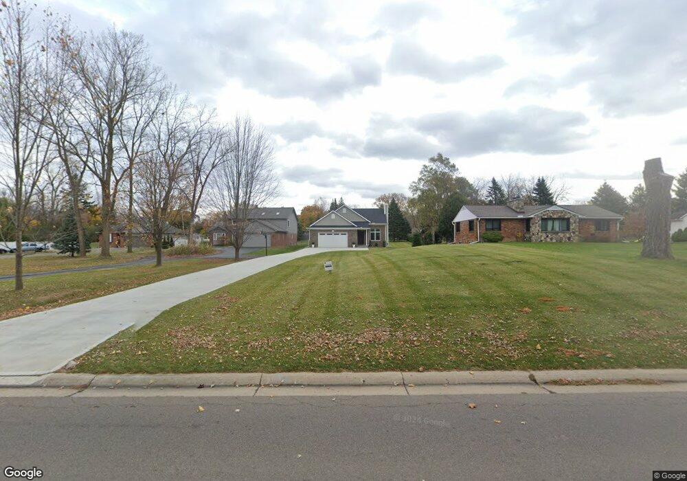 1921 Lochaven Rd, West Bloomfield, MI 48324 - photo 1