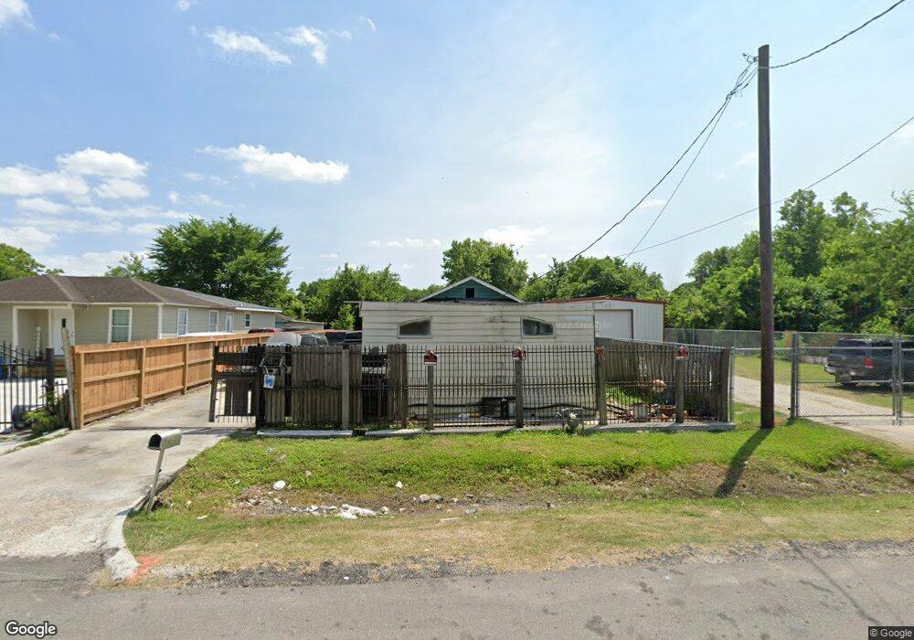 4418 Trenton Rd, Houston, TX 77093 - photo 1