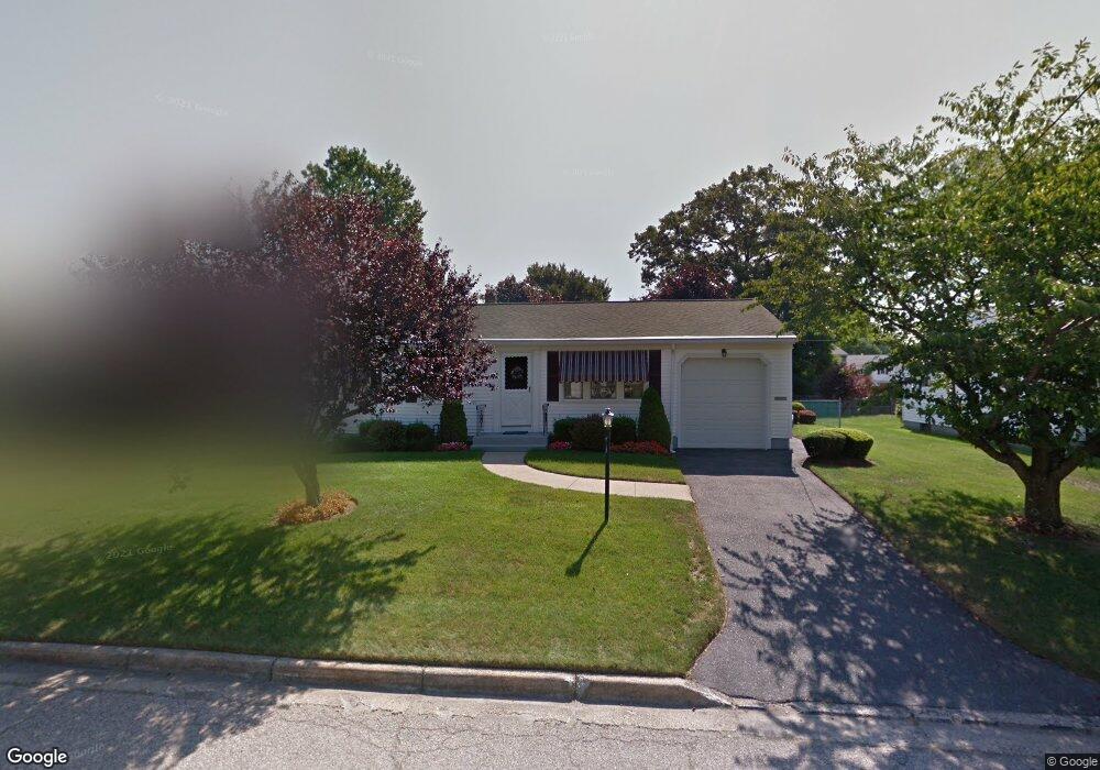 30 Woodcrest Dr, Riverside, RI 02915 - photo 1