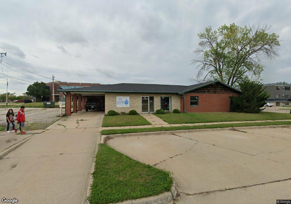 102 A Ave, Hiawatha, IA 52233 - photo 1