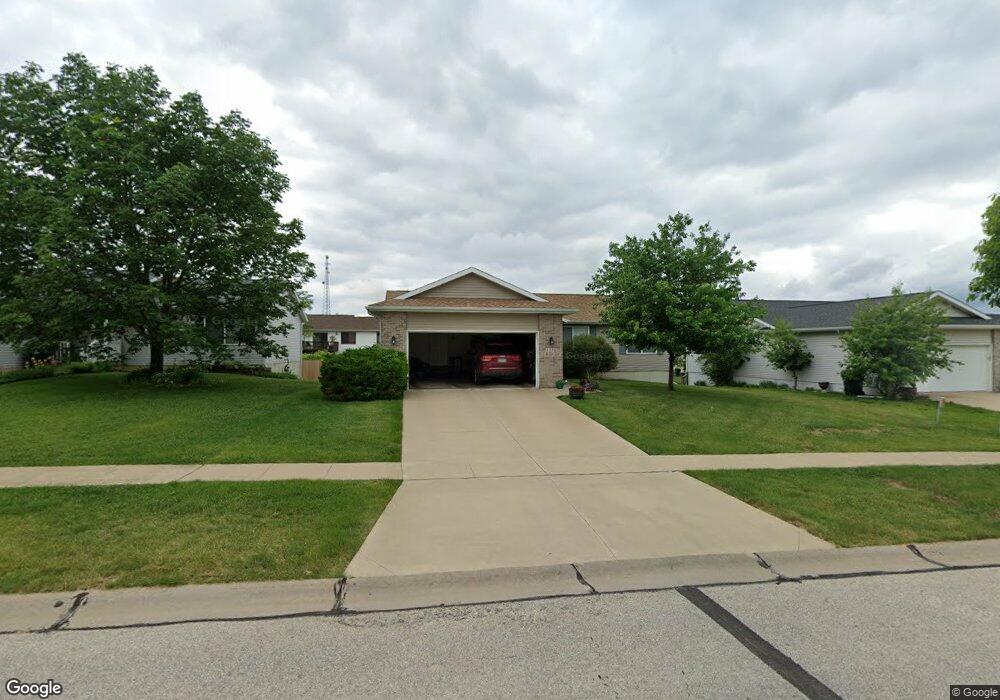 1126 Moose Dr NW, Cedar Rapids, IA 52405 - photo 1