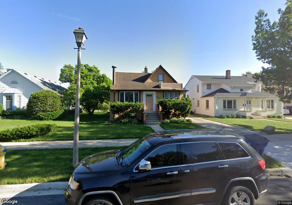 196 E Columbia Ave, Elmhurst, IL 60126 - photo 1