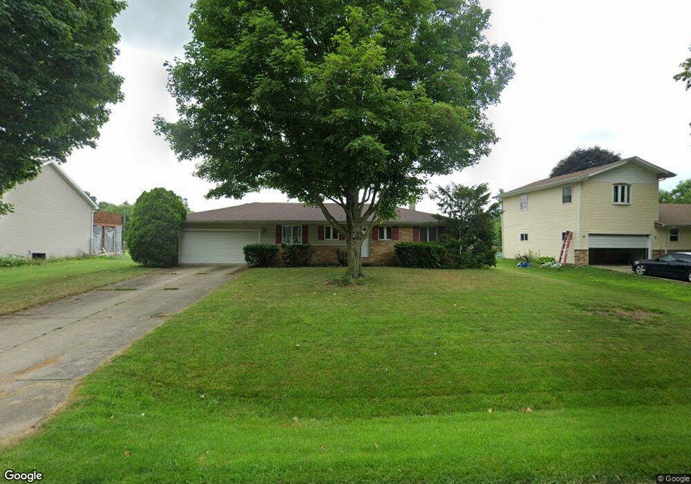58136 Valley View Dr, Elkhart, IN 46517 - photo 1