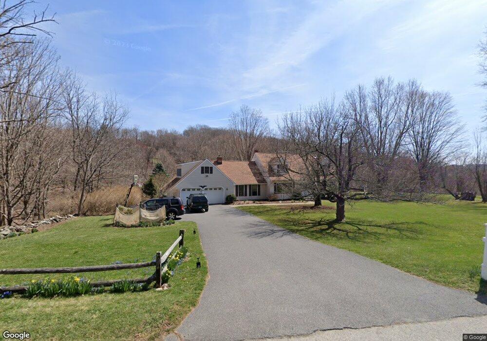 8 Quaker Ridge Rd, Sherman, CT 06784 - photo 1