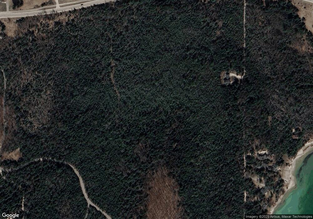 8190 Burns Rd unit PVT, Charlevoix, MI 49720 - photo 1