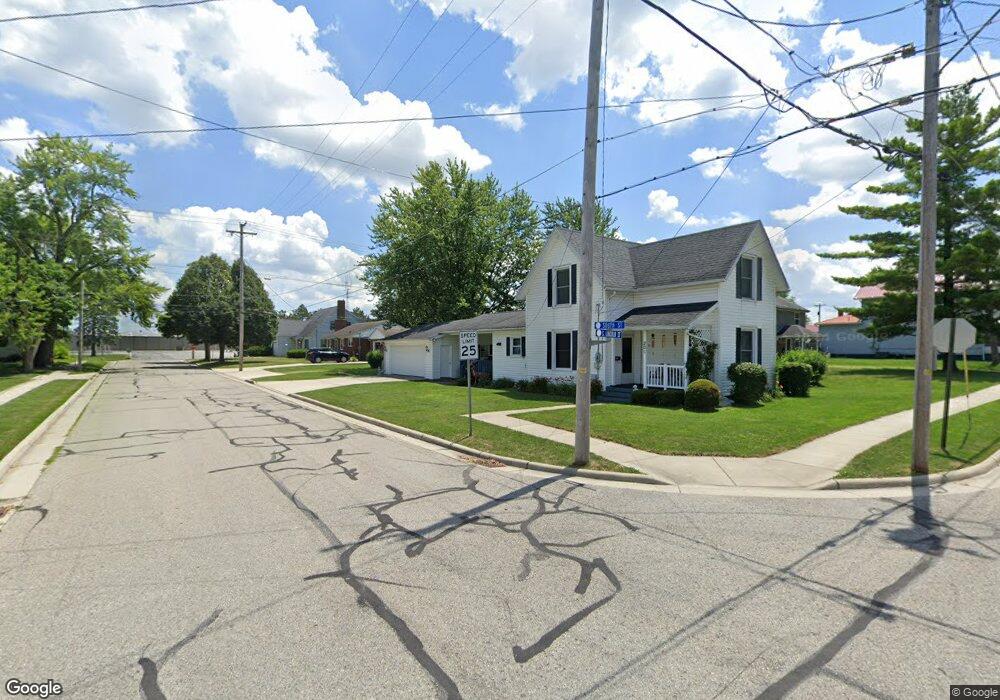 302 S Lincoln St, Archbold, OH 43502 - photo 1