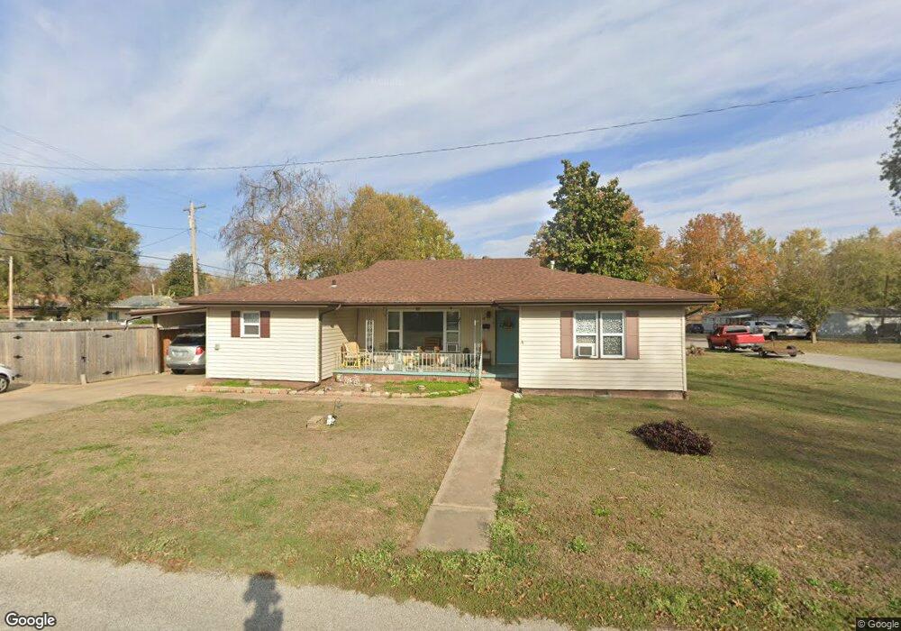 301 W Navajo Ave, Cleveland, OK 74020 - photo 1