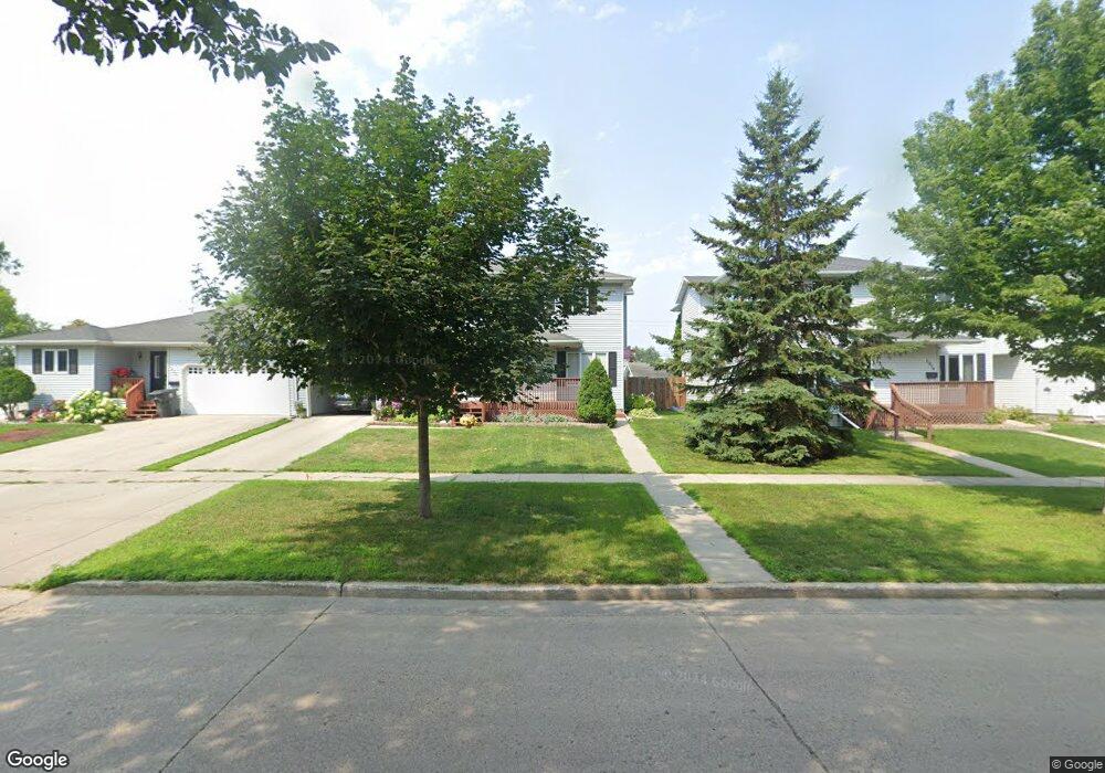 1218 S 12th St, Grand Forks, ND 58201 - photo 1