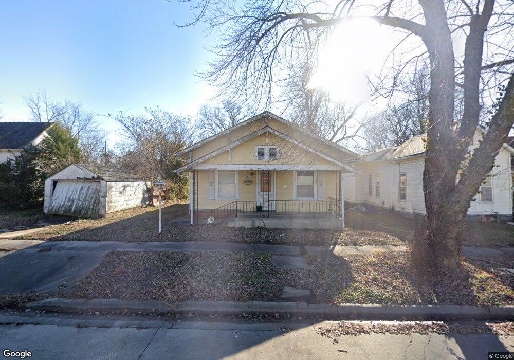 2008 Grand Ave, Parsons, KS 67357 - photo 1