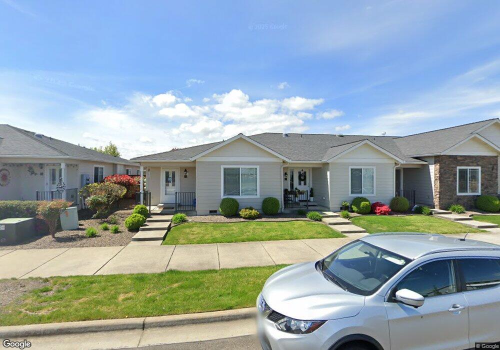 313 S Haskell St, Central Point, OR 97502 - photo 1