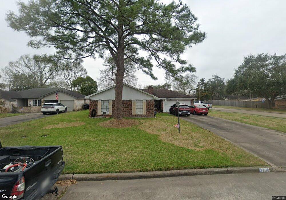 708 S Fairview Cir, Alvin, TX 77511 - photo 1