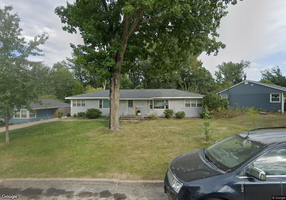 1220 33rd St SE, Cedar Rapids, IA 52403 - photo 1
