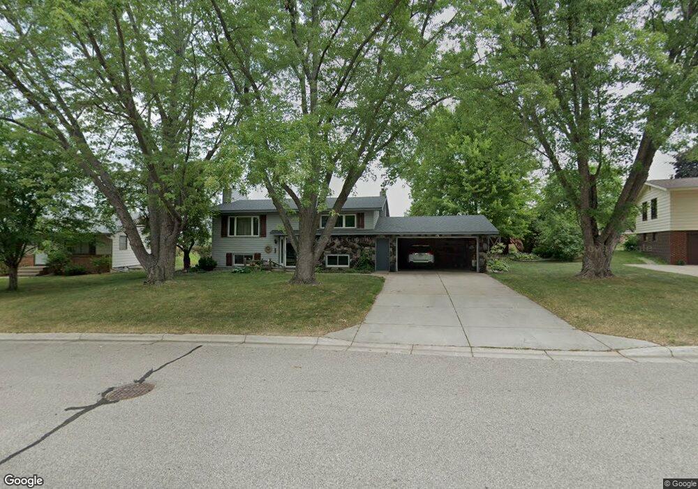 477 10th St N, Sauk Rapids, MN 56379 - photo 1