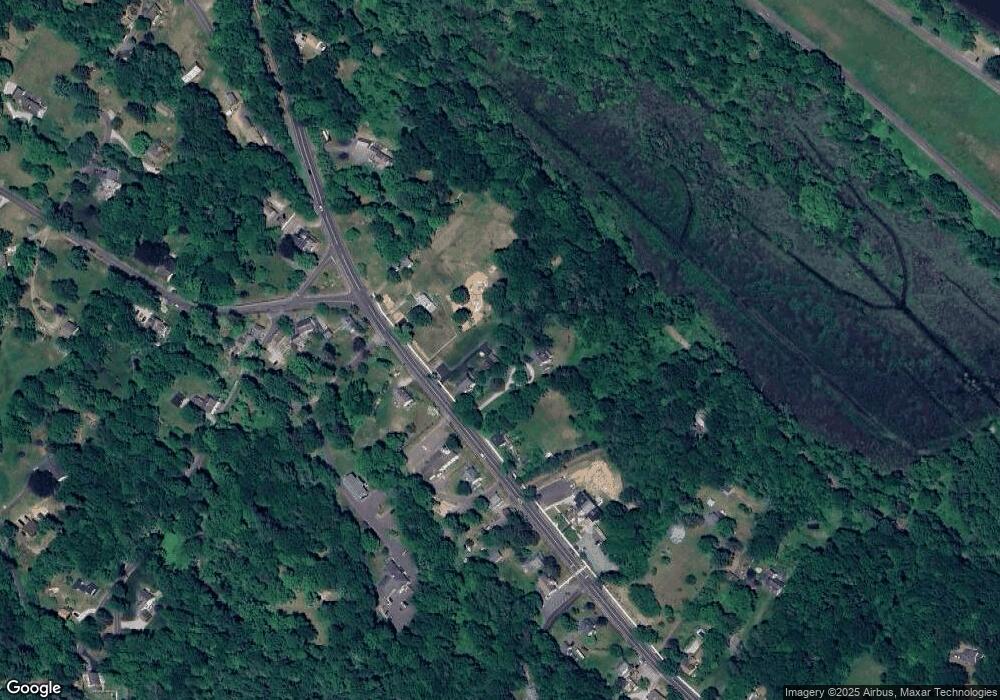 896 Saybrook Rd unit 4, Haddam, CT 06438 - photo 1