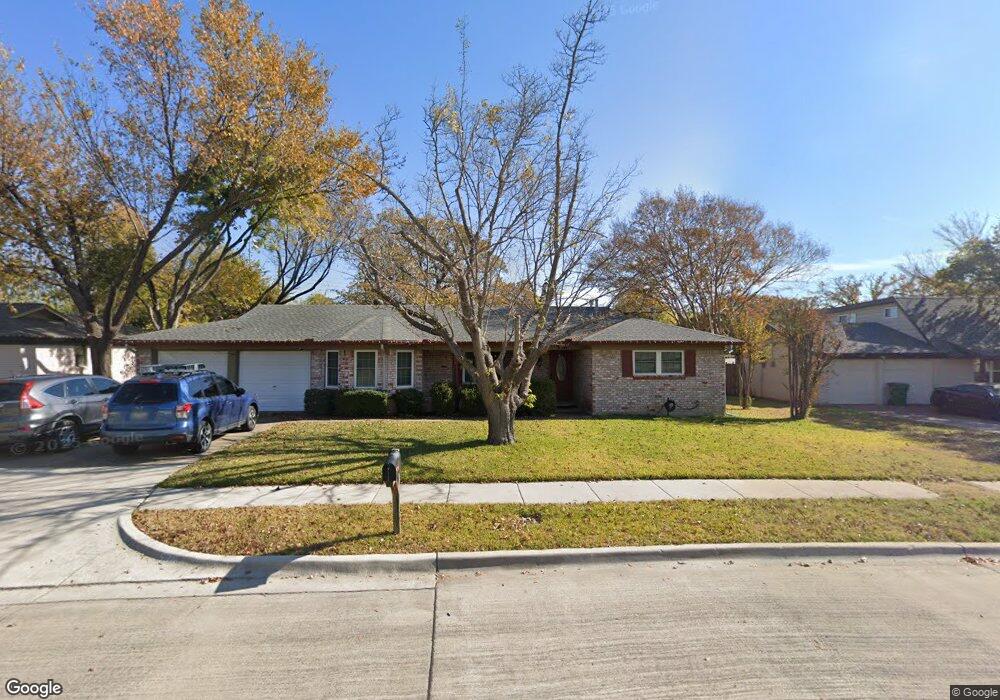 536 E Redbud Dr, Hurst, TX 76053 - photo 1