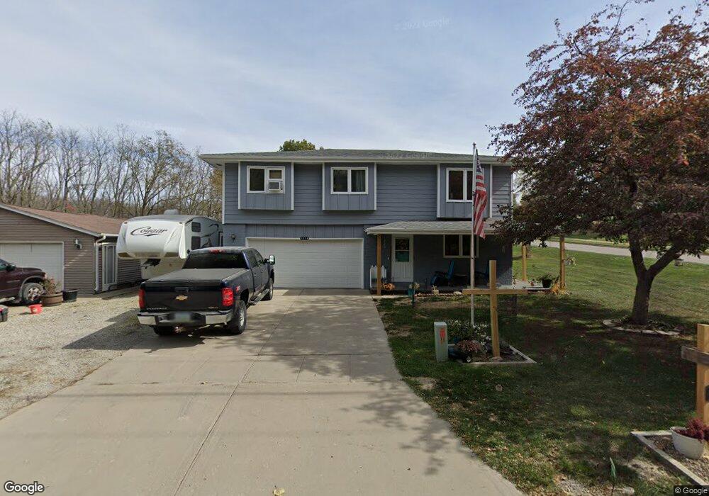 1226 E 5th St S, Newton, IA 50208 - photo 1