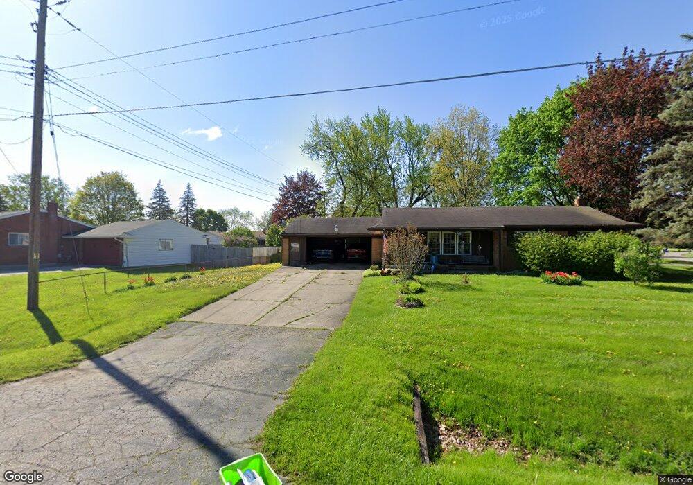 2105 Huntington Ave, Flint, MI 48507 - photo 1
