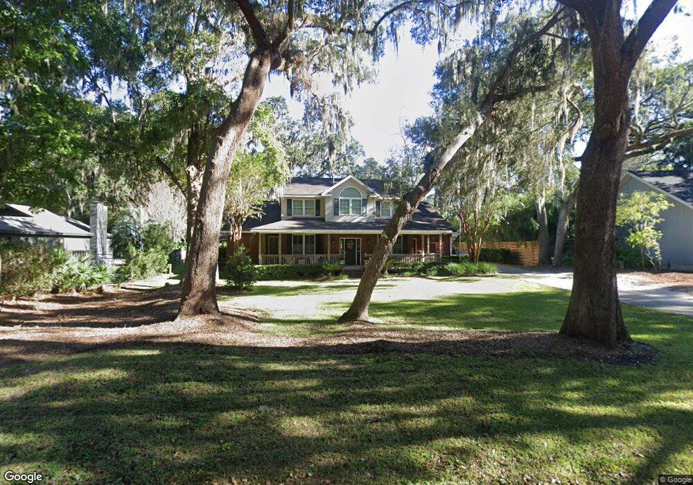 219 Dunbarton Dr, Saint Simons Island, GA 31522 - photo 1