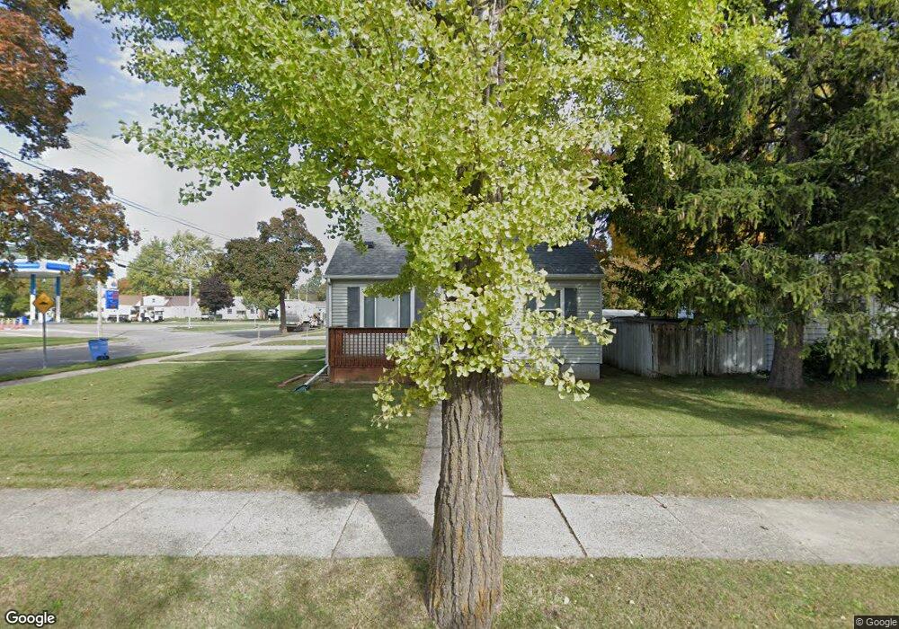 1424 Lenore Ave, Lansing, MI 48910 - photo 1