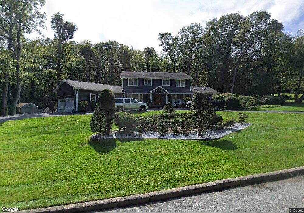 6 Gorham Ln, Dix Hills, NY 11746 - photo 1