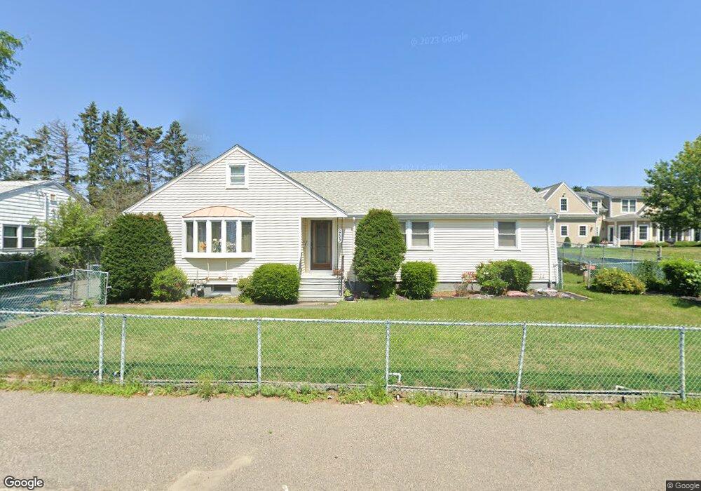 253 W Squantum St, Quincy, MA 02171 - photo 1