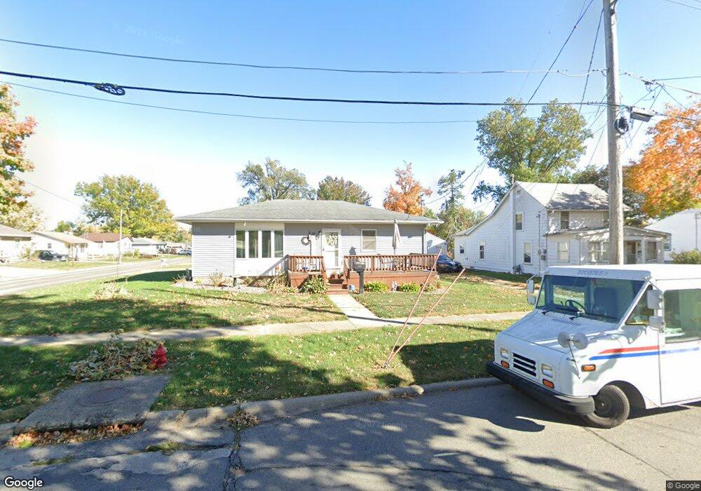 734 E 10th St N, Newton, IA 50208 - photo 1