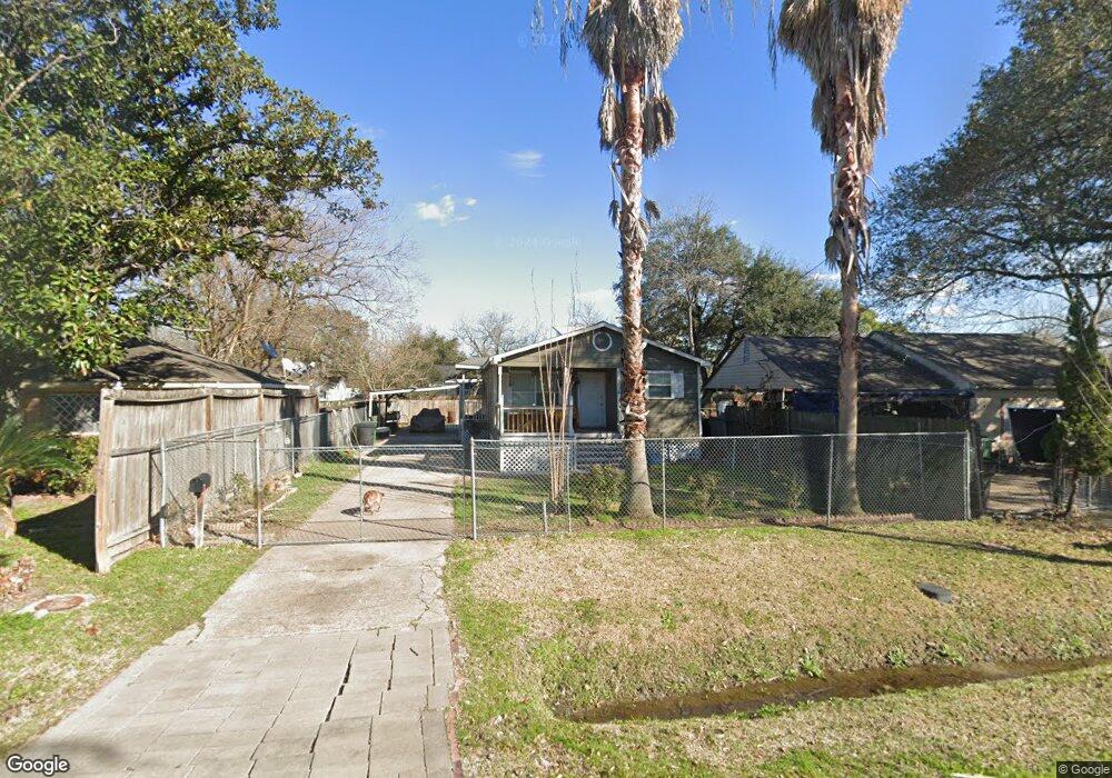 4036 Cornell St, Houston, TX 77022 - photo 1