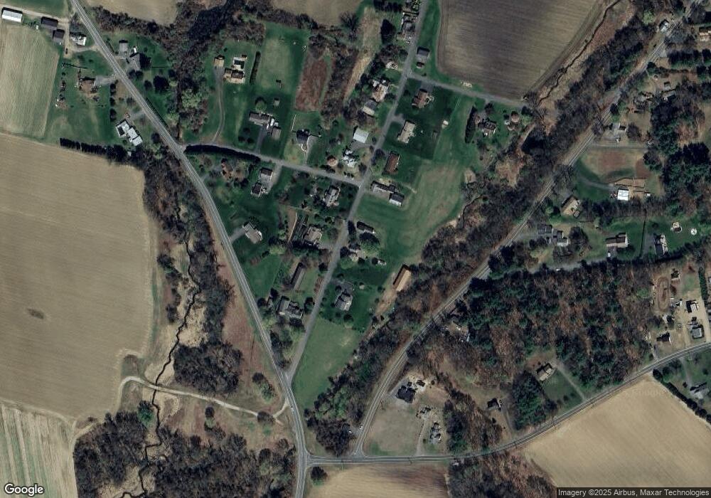 416 Russell St, Sunderland, MA 01375 - photo 1