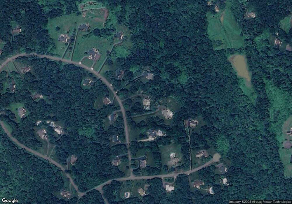 33 Whitewood Rd, Newtown, CT 06470 - photo 1