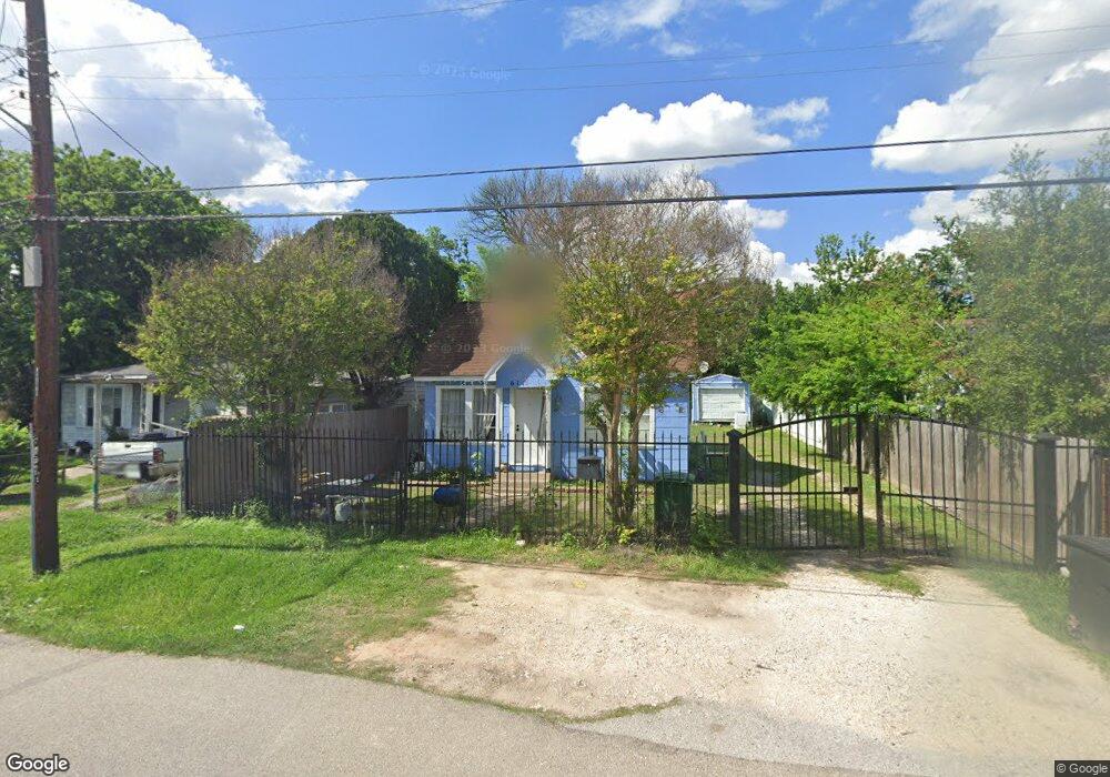 611 Barkley St, Houston, TX 77022 - photo 1