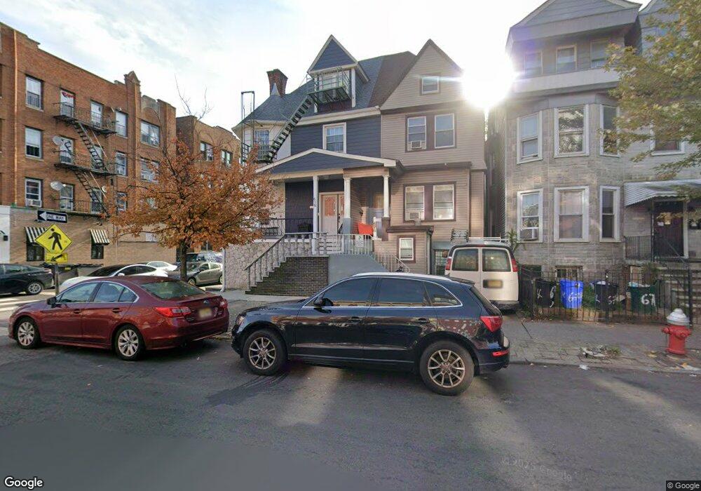 678 Bergen Ave, Jersey City, NJ 07304 - photo 1
