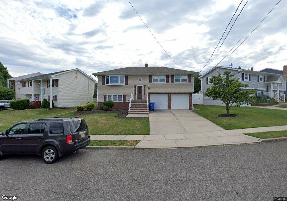 693 Columbus Cir, Perth Amboy, NJ 08861 - photo 1
