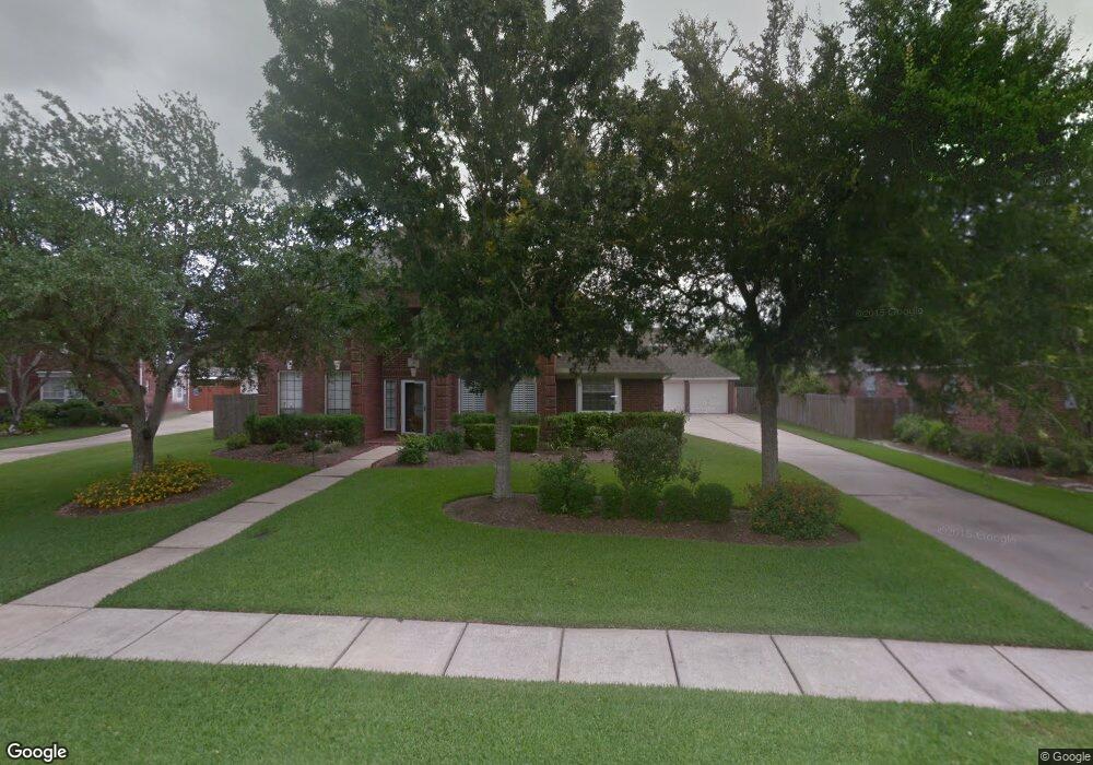 105 Lakeview Cir, Friendswood, TX 77546 - photo 1