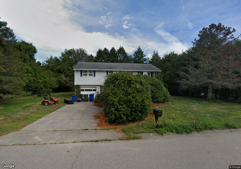 11 Mark St, Pawcatuck, CT 06379 - photo 1