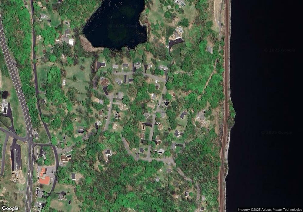 15 Mohawk Dr, Marlboro, NY 12542 - photo 1