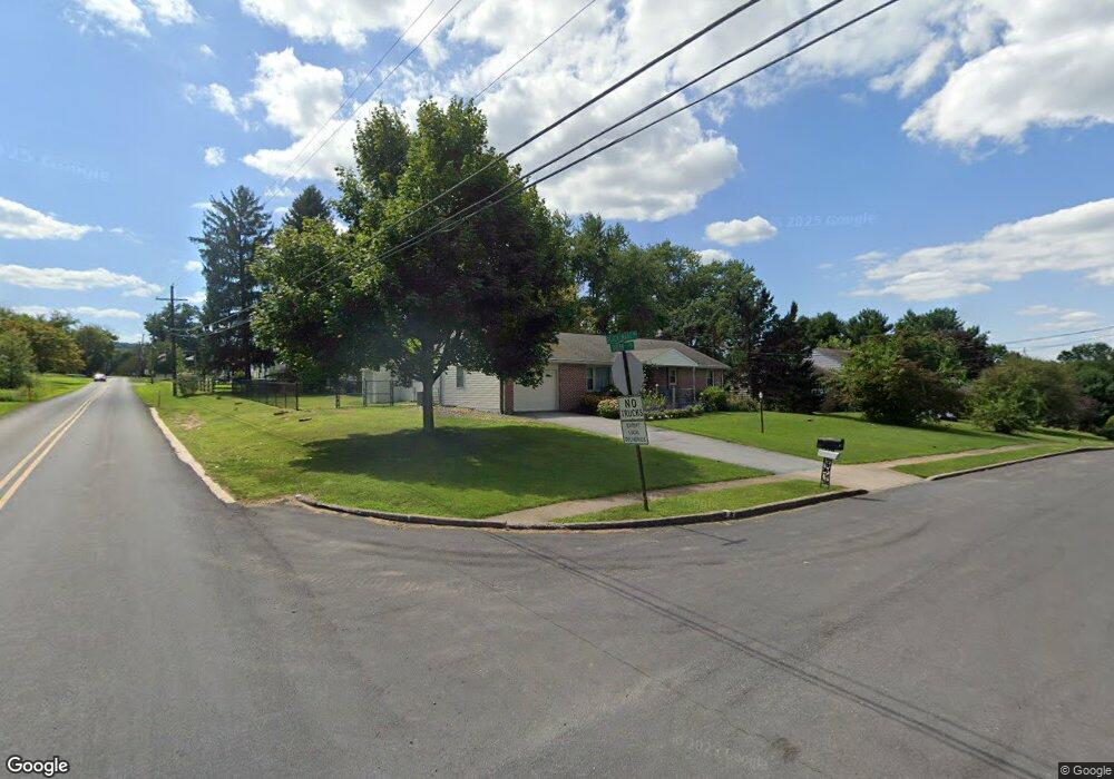 6 Queen St, Douglassville, PA 19518 - photo 1