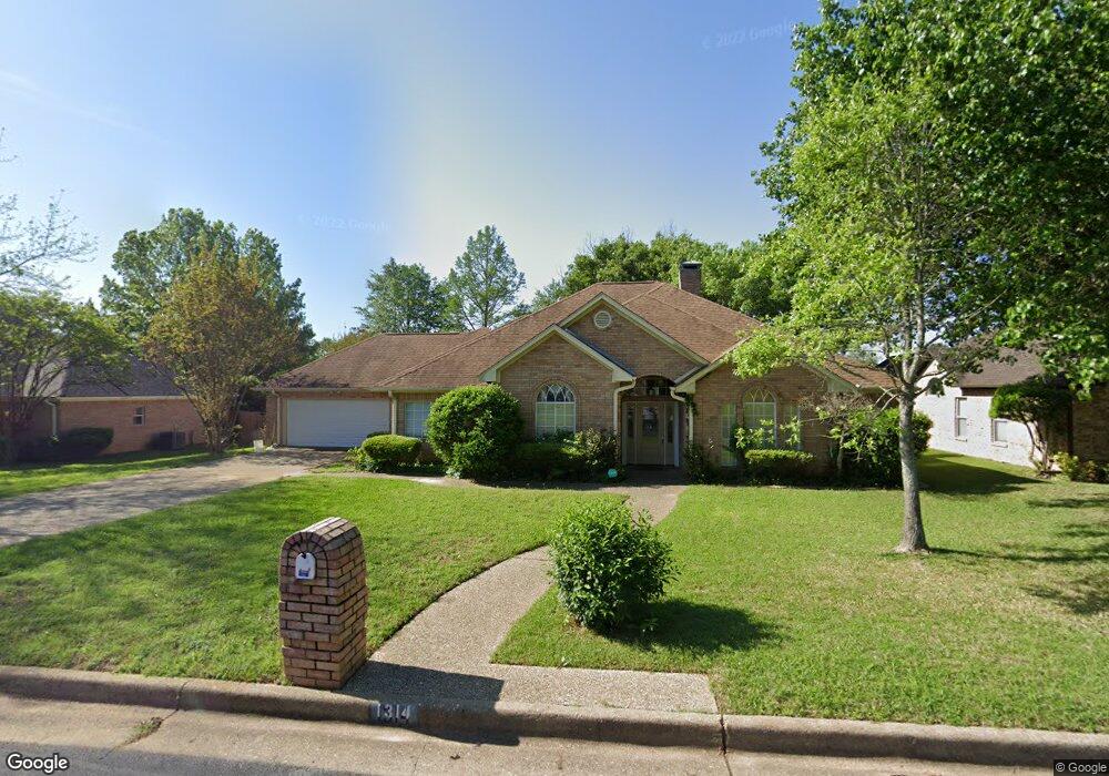 1314 Spring Branch Dr, Tyler, TX 75703 - photo 1