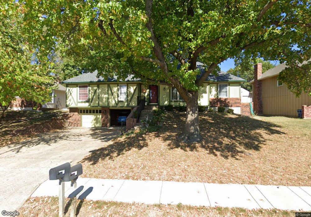 11918 W 72nd St, Shawnee, KS 66216 - photo 1