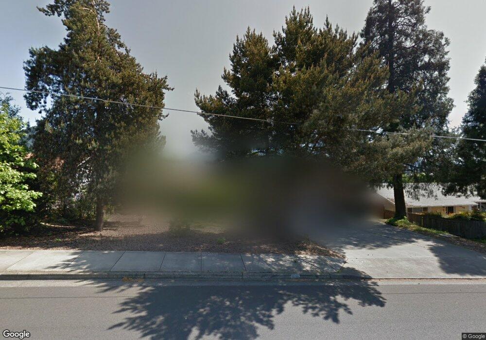 1525 NE A St, Grants Pass, OR 97526 - photo 1