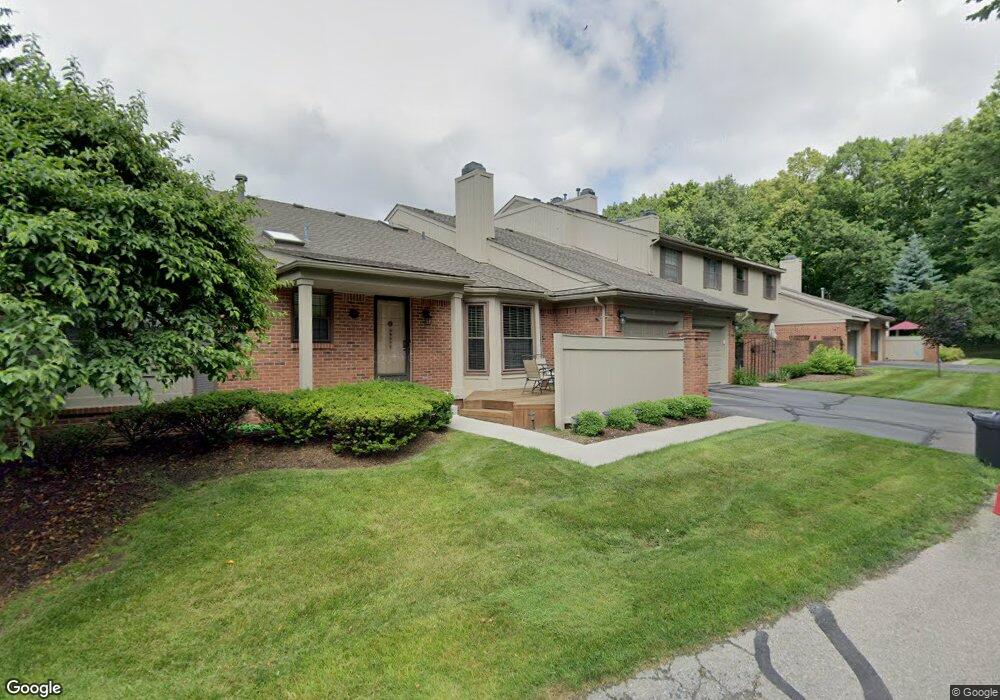 7048 Green Farm Rd, West Bloomfield, MI 48322 - photo 1