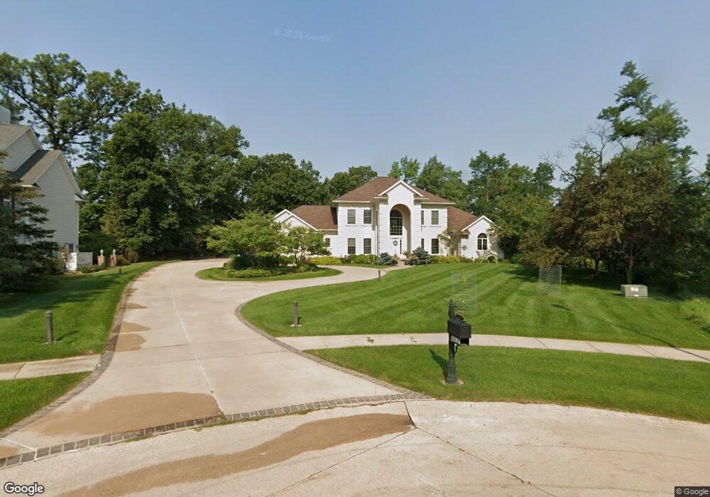 4417 Oak Leaf Ct NE, Cedar Rapids, IA 52411 - photo 1