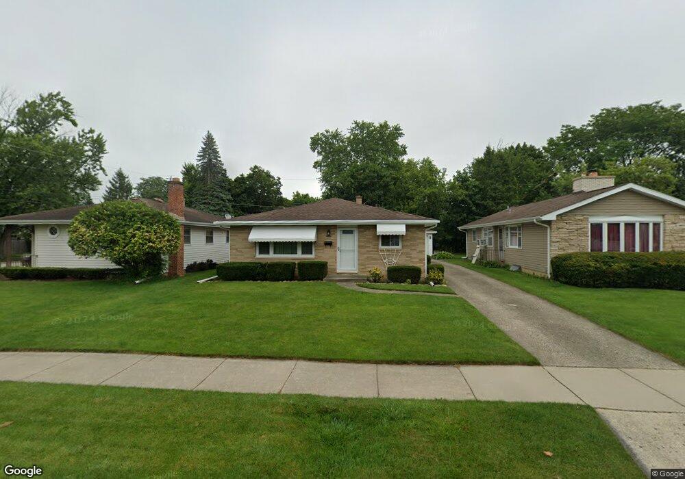 2047 N Jackson St, Waukegan, IL 60087 - photo 1