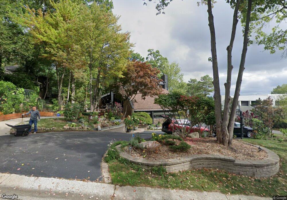 2100 Bloomfield Woods Ct, West Bloomfield, MI 48323 - photo 1